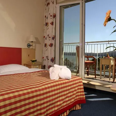 Ruegen Ifa, דירה בינץ